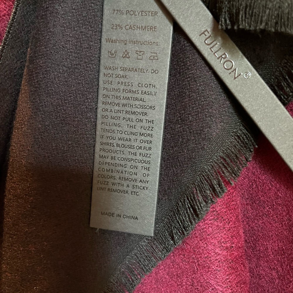 NWT Fullron Unisex long cashmere blend luxurious scarf reversible black burgundy - Picture 6 of 7
